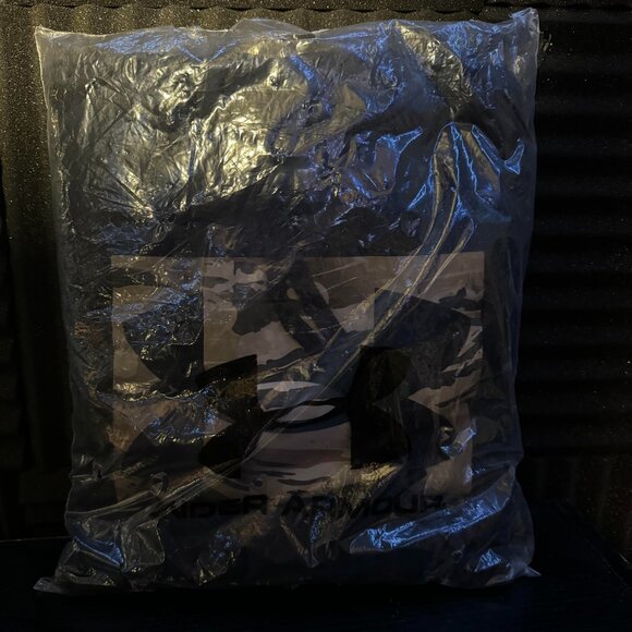 NWT Under Armour Hoodie - Picture 3 of 3